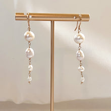 Load image into Gallery viewer, Lily Earrings
