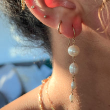 Load image into Gallery viewer, Lily Earrings